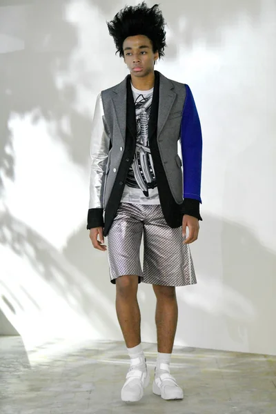 Look 11